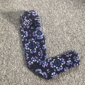 LuLaRoe Disney kids S/M leggings.  Mickey